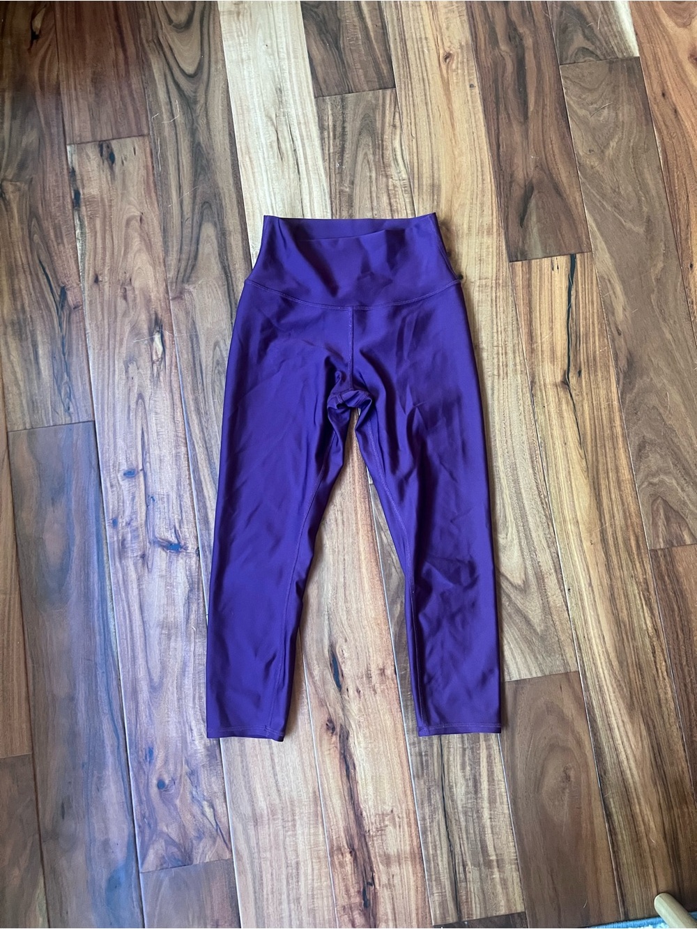 Alo yoga cropped leggings